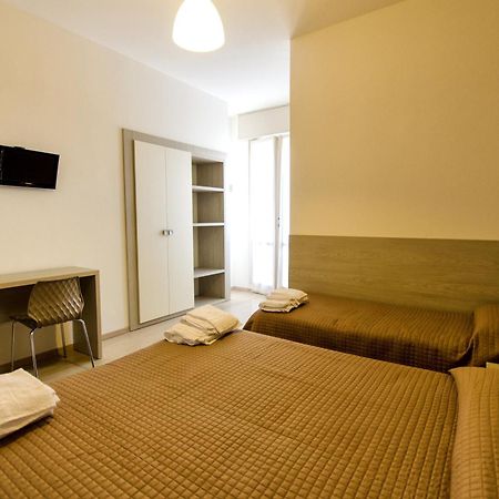 Hotel Villa Alberta B&B Cesenatico Quarto foto