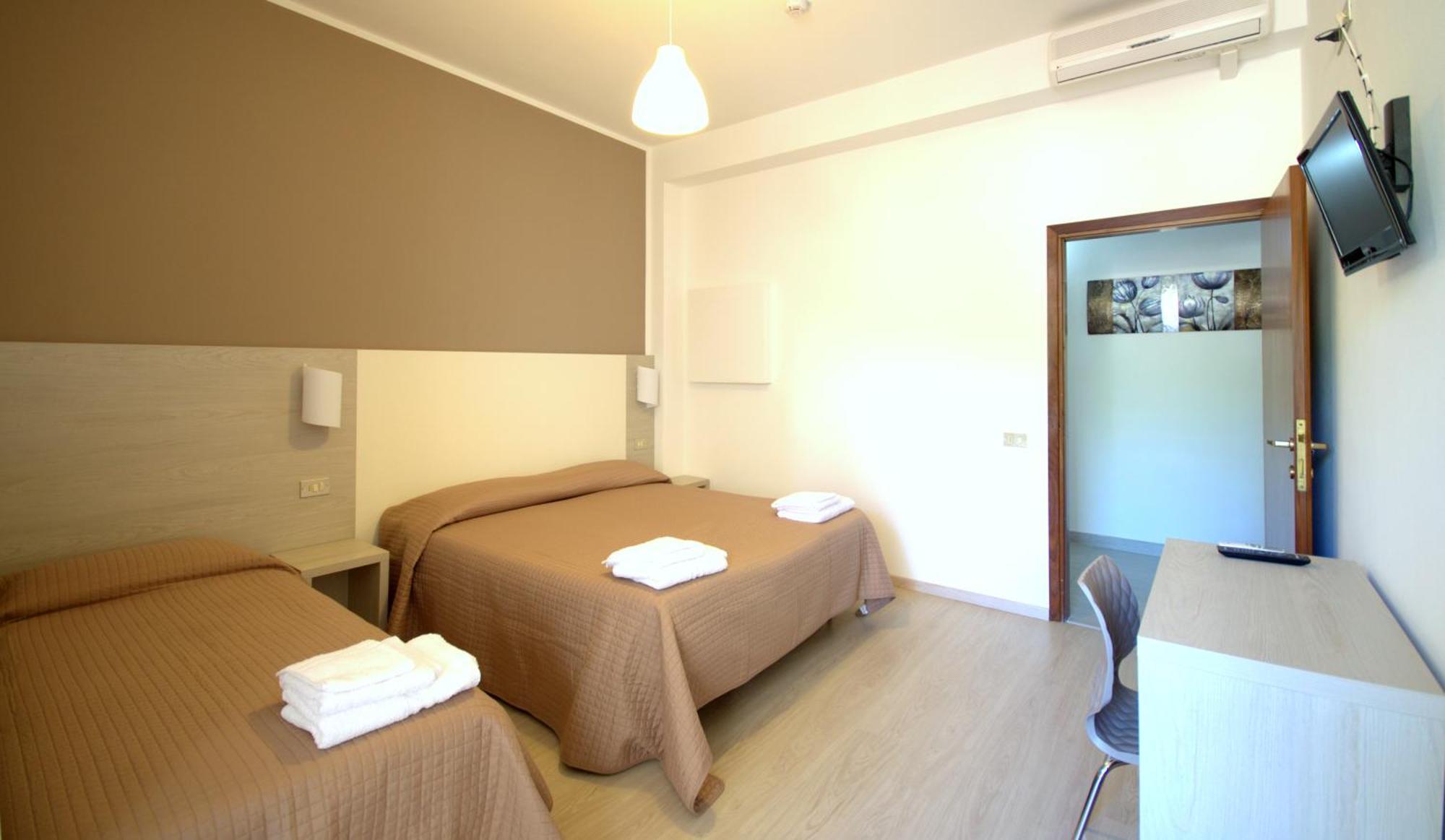Hotel Villa Alberta B&B Cesenatico Quarto foto