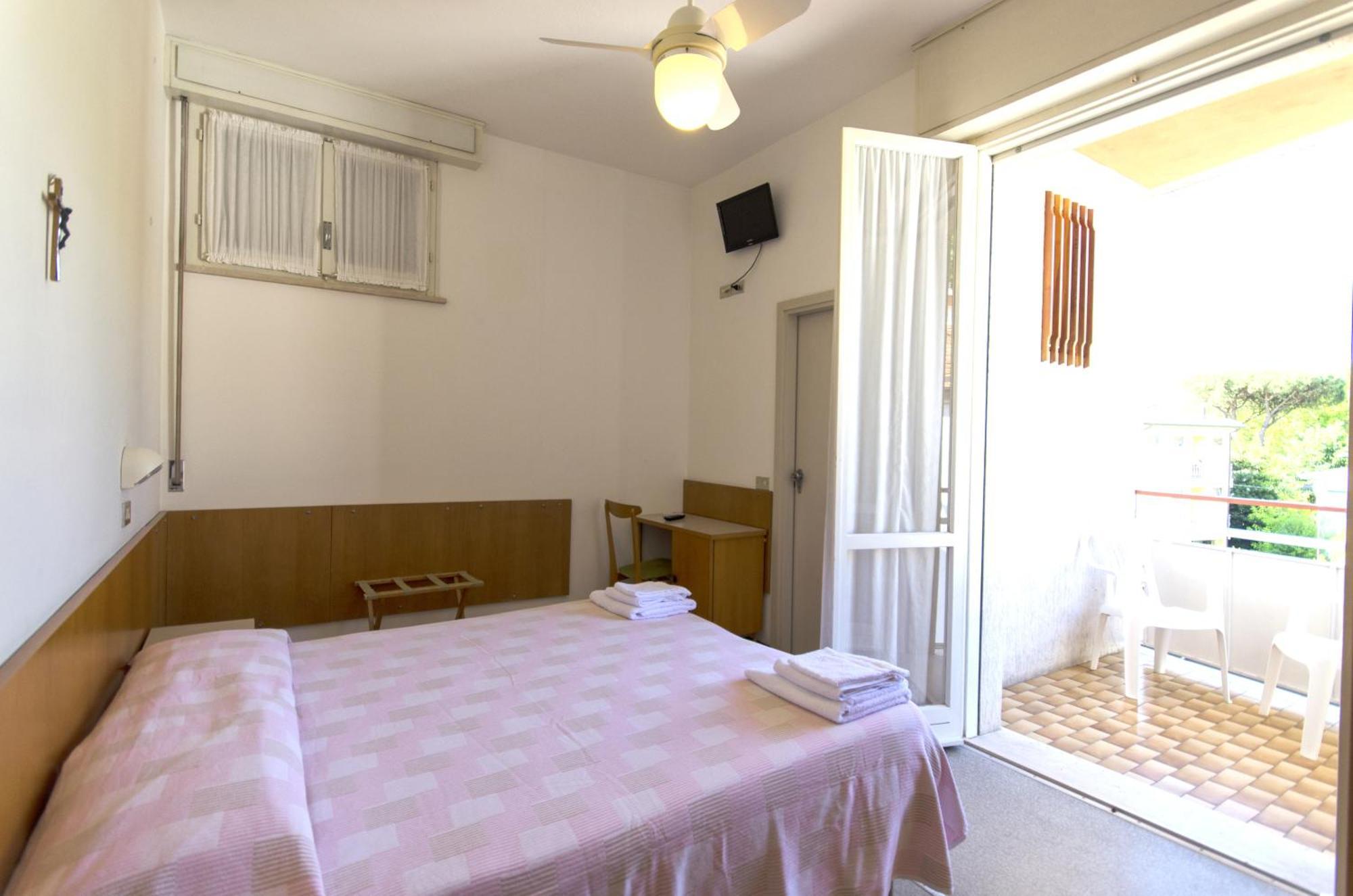 Hotel Villa Alberta B&B Cesenatico Quarto foto