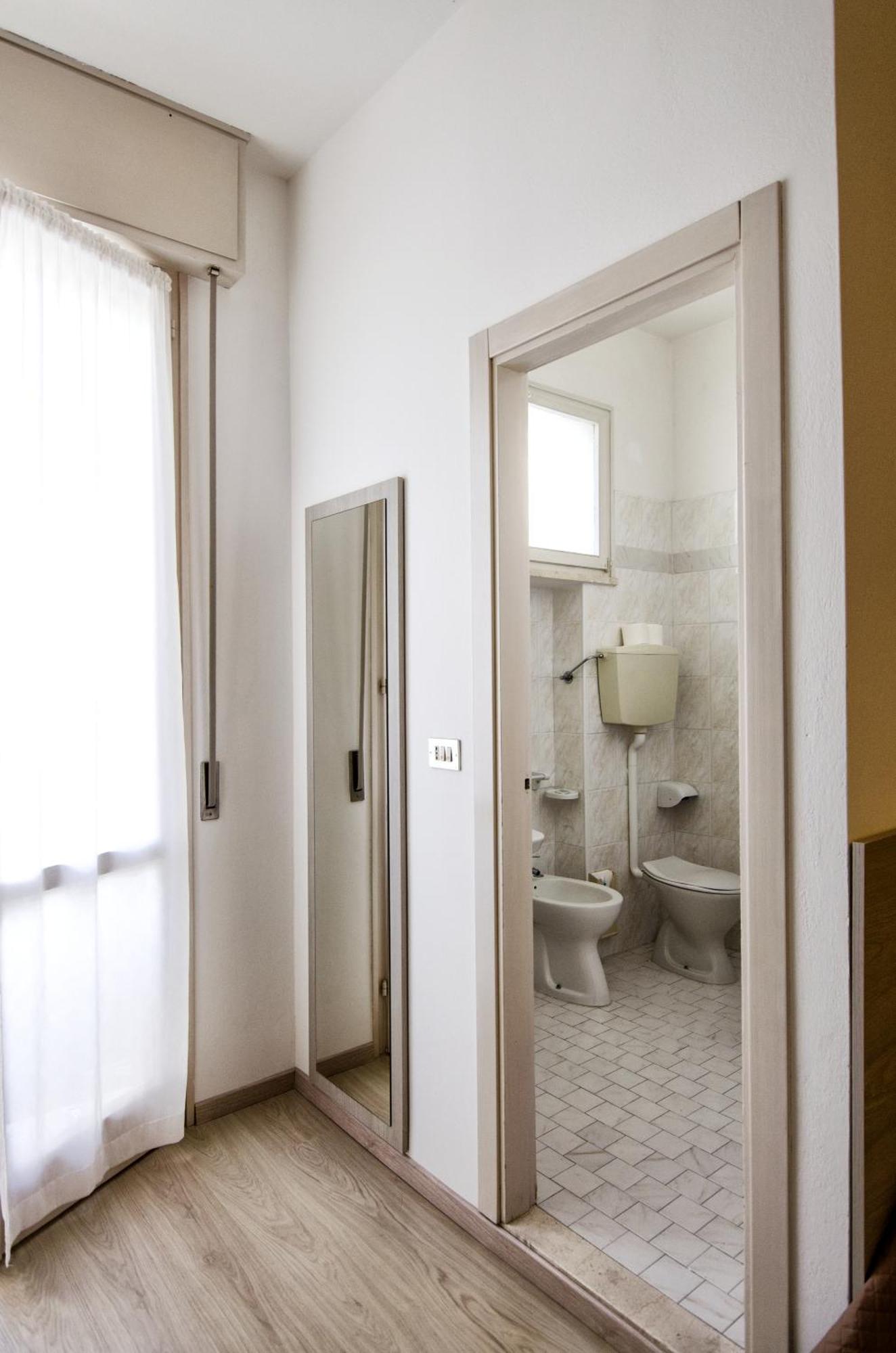 Hotel Villa Alberta B&B Cesenatico Quarto foto